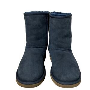 UGG Classic Short Boots Women's 7 Navy Blue Suede Shearling